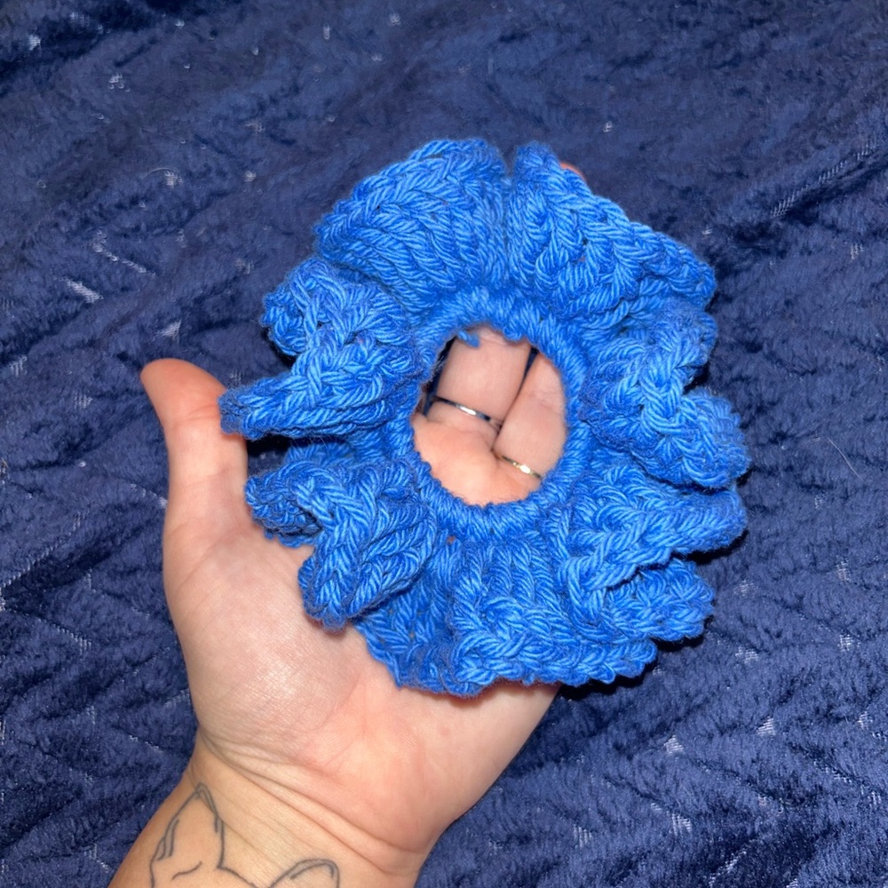XL Blue Scrunchie - Picture 2 of 3